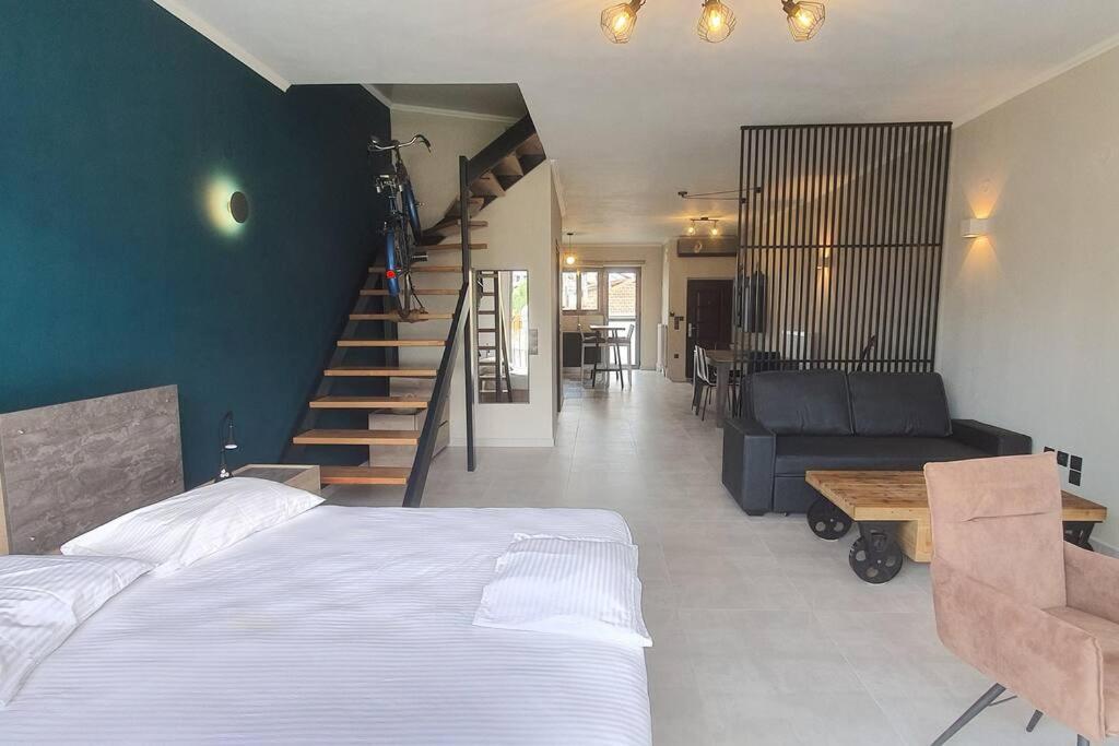 Апартаменты Nydri Loft Экстерьер фото